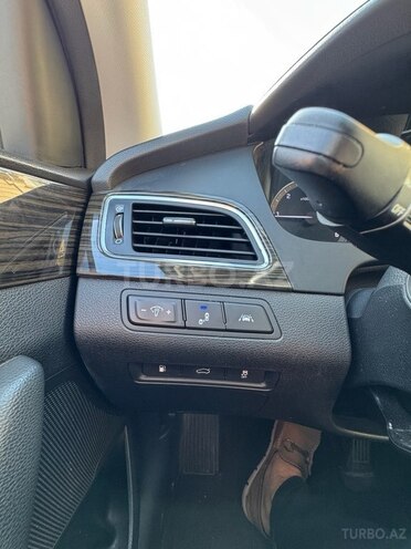 Hyundai Sonata-7