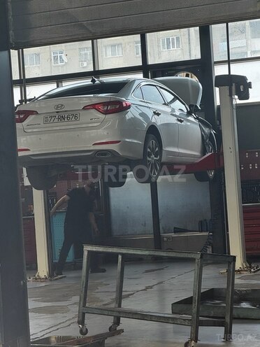 Hyundai Sonata-17