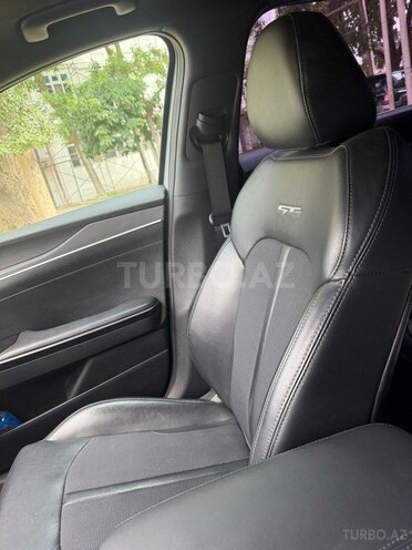 Kia K5-3