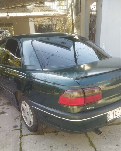 Opel Omega-8