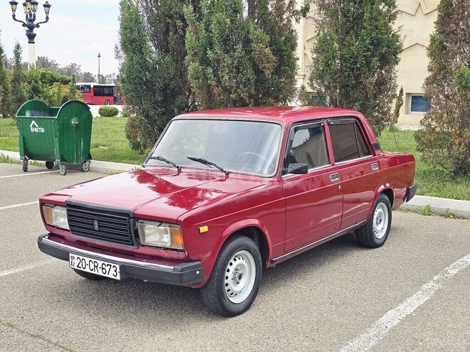 LADA (VAZ) 2107-2