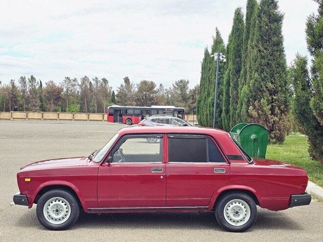 LADA (VAZ) 2107-4