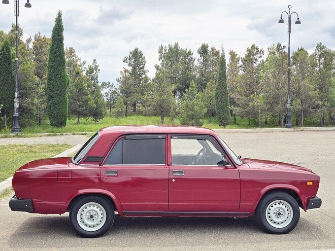 LADA (VAZ) 2107-5