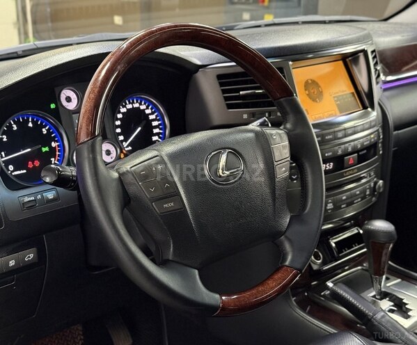 Lexus LX 570-13