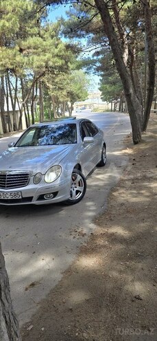 Mercedes E 220-12