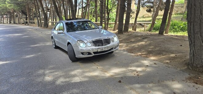 Mercedes E 220-13