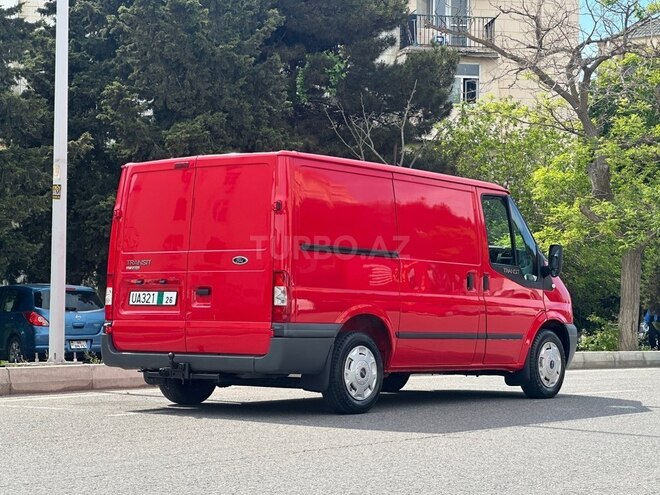 Ford Transit-6