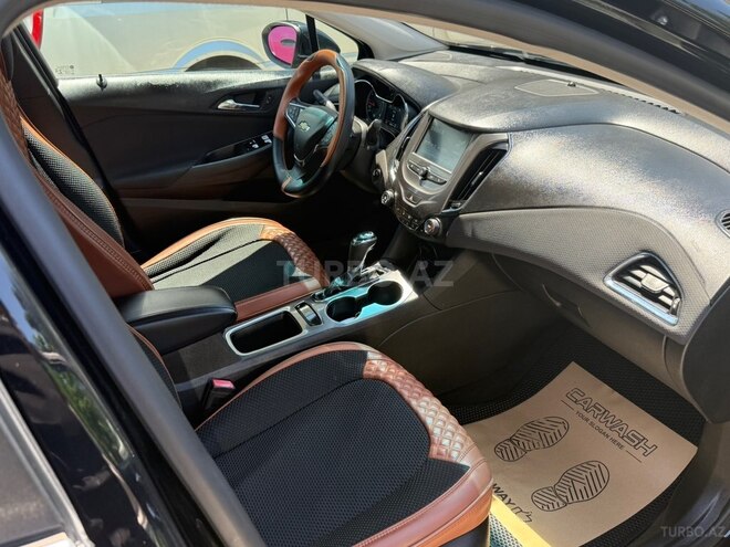 Chevrolet Cruze-13