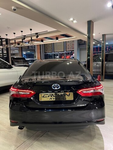 Toyota Camry-5