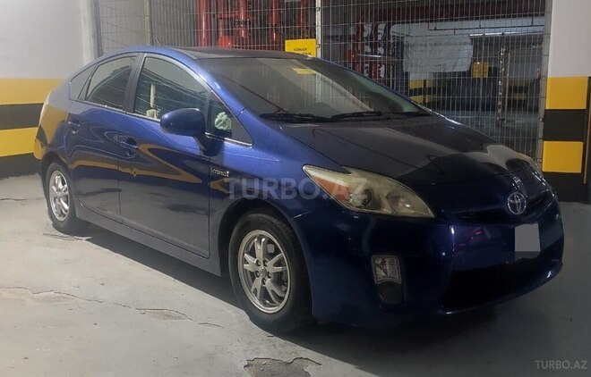 Toyota Prius-8