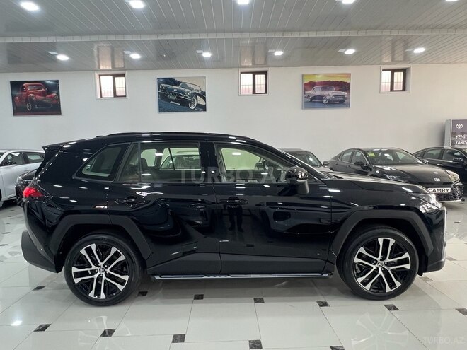 Toyota RAV4-8
