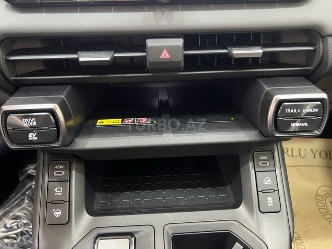 Toyota RAV4-20
