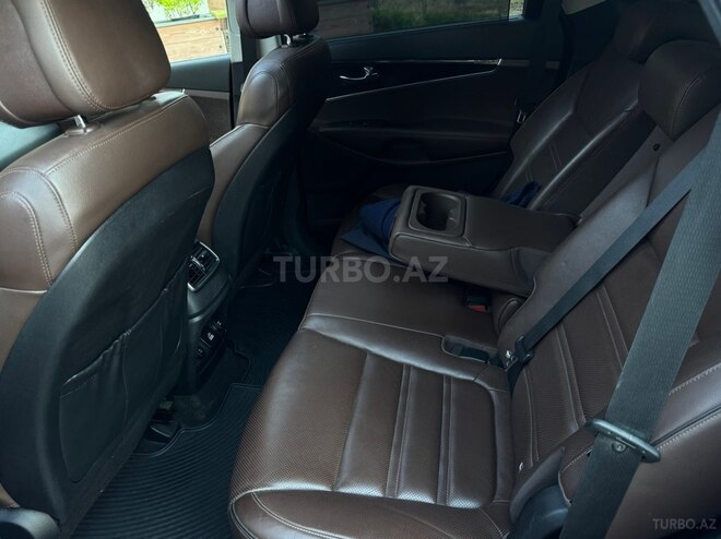 Kia Sorento-8