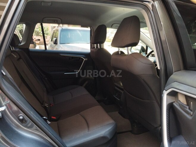 Toyota RAV4-4