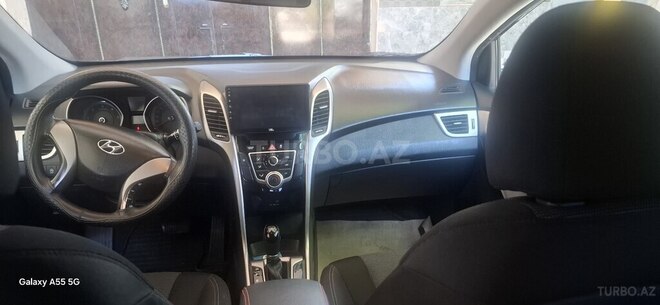 Hyundai i30-4