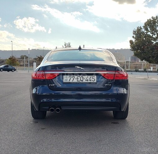 Jaguar XF-5