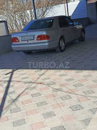 Mercedes E 200-7