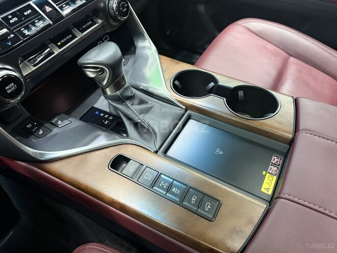 Lexus LX 600-16