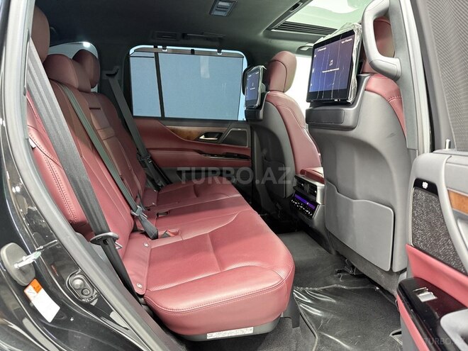 Lexus LX 600-12