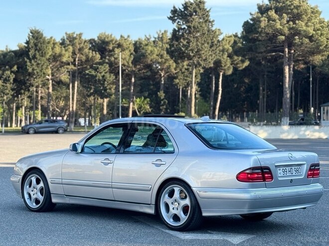 Mercedes E 200-7