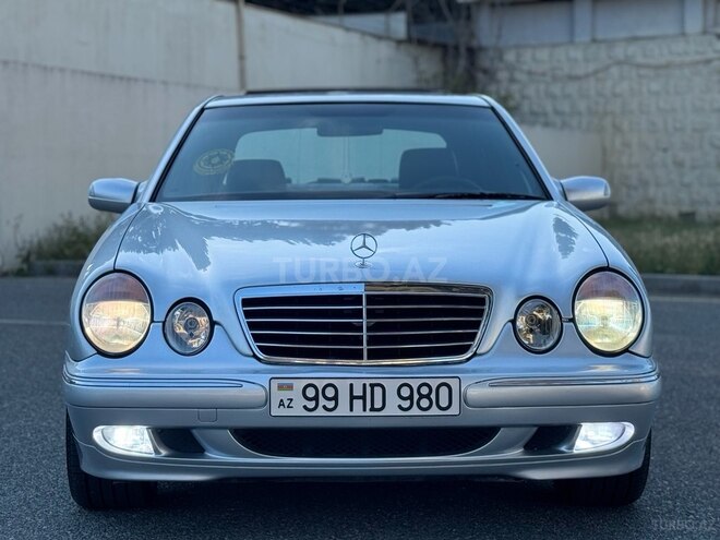 Mercedes E 200-4