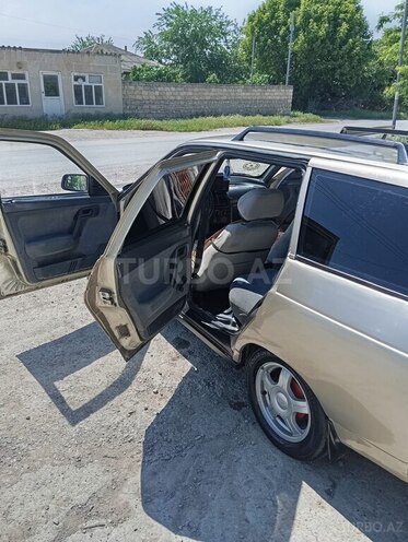 LADA (VAZ) 2111-2