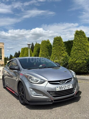 Hyundai Elantra-7