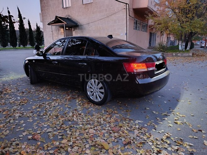 Hyundai Sonata-5