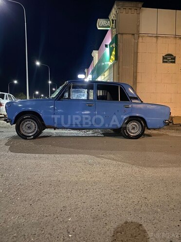 LADA (VAZ) 21011-2