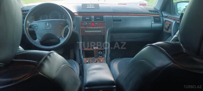 Mercedes E 240-9
