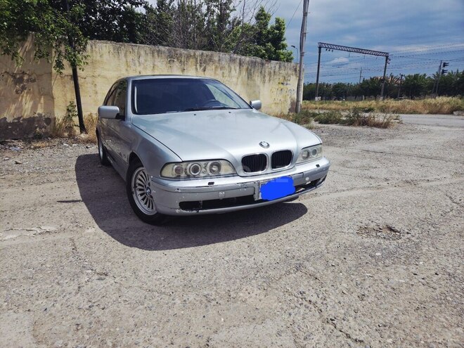 BMW 528-1
