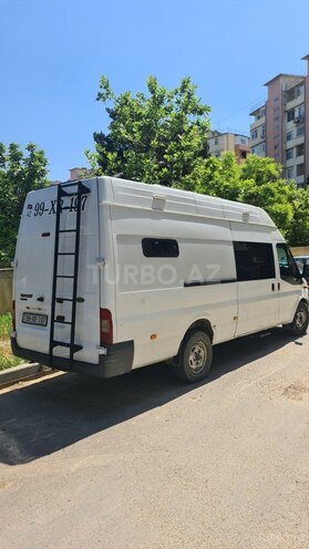 Ford Transit-3