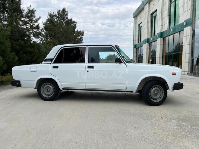 LADA (VAZ) 2107-2