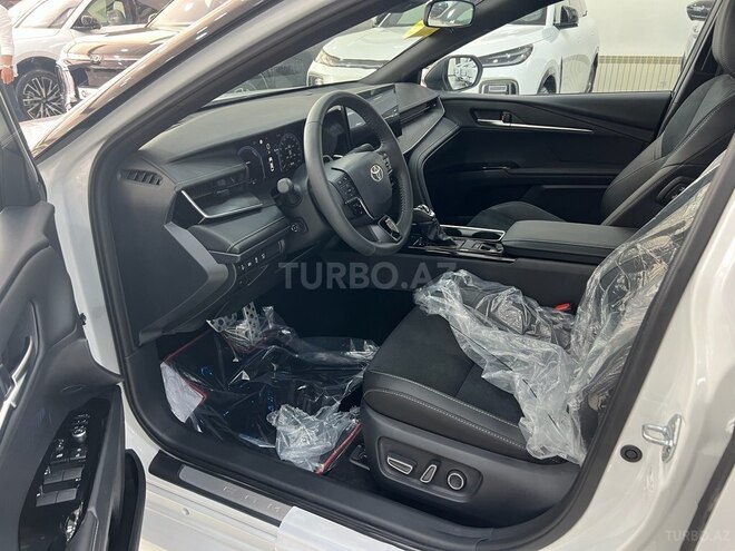 Toyota Camry-9