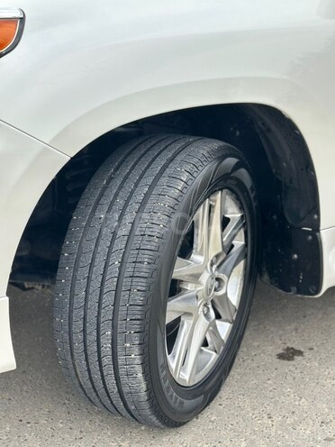 Toyota Land Cruiser-12