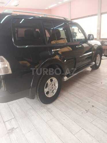 Mitsubishi Pajero-2