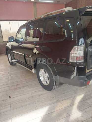 Mitsubishi Pajero-3