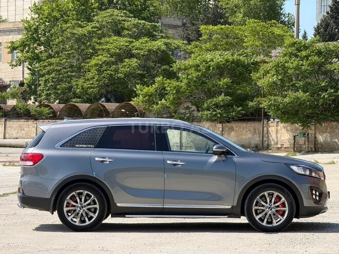 Kia Sorento-4