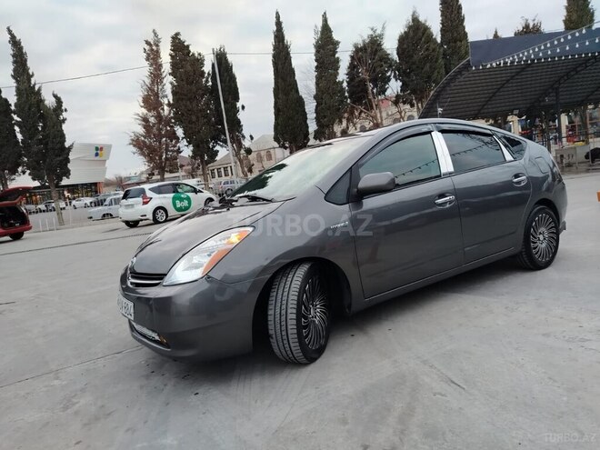 Toyota Prius-2