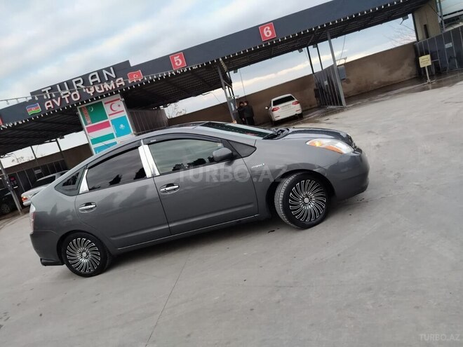 Toyota Prius-7