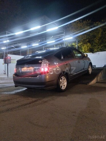 Toyota Prius-5