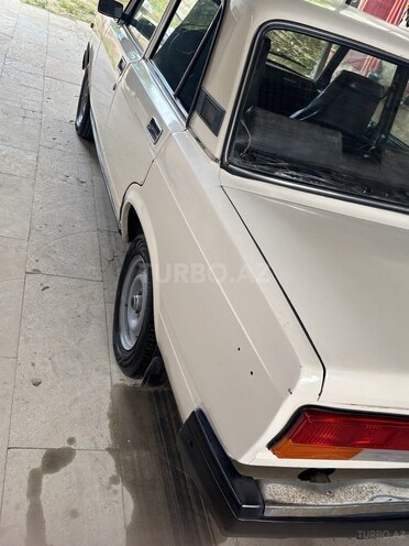 LADA (VAZ) 2107-15