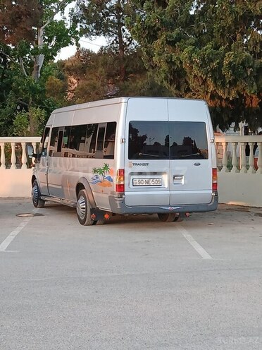 Ford Transit-3