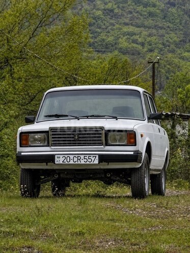 LADA (VAZ) 2107-10