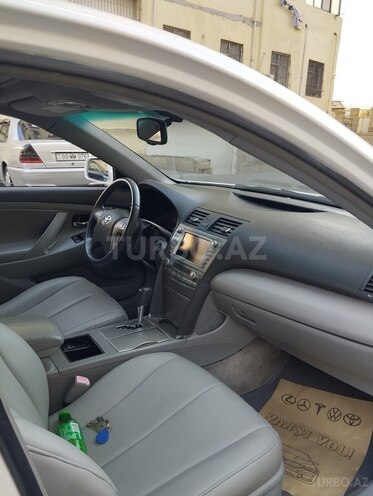 Toyota Camry-10