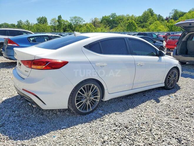 Hyundai Elantra-6