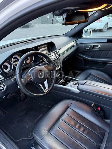 Mercedes E 220-4
