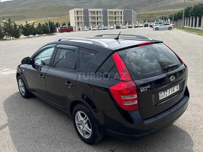 Kia Ceed SW-2