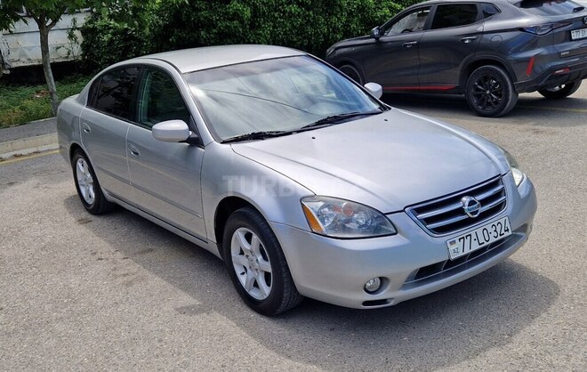 Nissan Altima-8