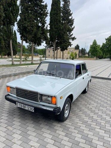 LADA (VAZ) 2107-2